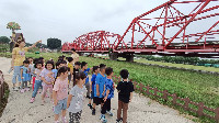 568874